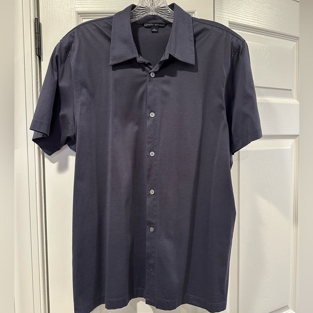 Banana Republic Men’s button down shirt - color: dark gray - size:large